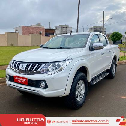MITSUBISHI L200 TRITON 2.4 16V TURBO DIESEL SPORT HPE CD 4P 4X4 AUTOMÁTICO