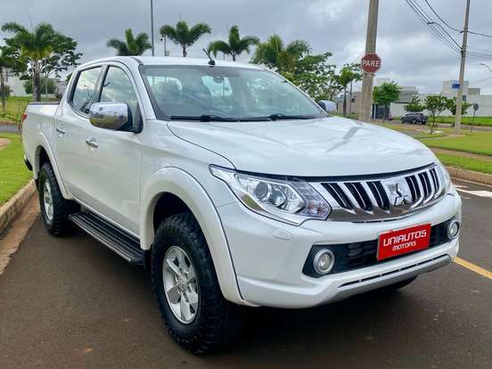 MITSUBISHI-L200 TRITON-2.4 16V TURBO DIESEL SPORT HPE CD 4P 4X4 AUTOMÁTICO MITSUBISHI-L200 TRITON-2016