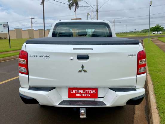 MITSUBISHI-L200 TRITON-2.4 16V TURBO DIESEL SPORT HPE CD 4P 4X4 AUTOMÁTICO MITSUBISHI-L200 TRITON-2016