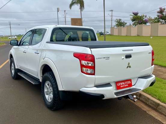 MITSUBISHI-L200 TRITON-2.4 16V TURBO DIESEL SPORT HPE CD 4P 4X4 AUTOMÁTICO MITSUBISHI-L200 TRITON-2016
