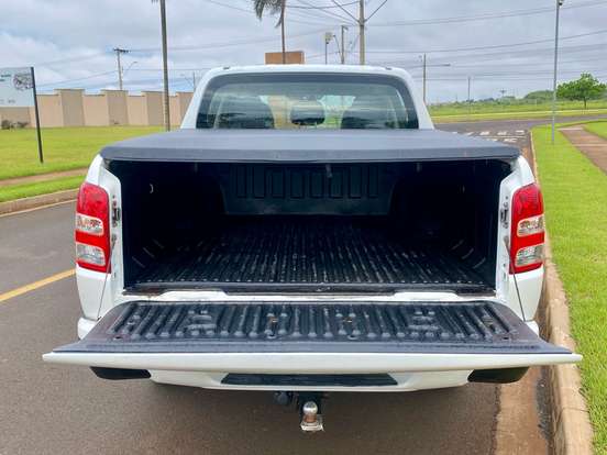 MITSUBISHI-L200 TRITON-2.4 16V TURBO DIESEL SPORT HPE CD 4P 4X4 AUTOMÁTICO MITSUBISHI-L200 TRITON-2016