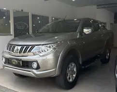 MITSUBISHI L200 TRITON 2.4 16V TURBO DIESEL SPORT HPE CD 4P 4X4 AUTOMÁTICO MITSUBISHI L200 TRITON 2.4 16V TURBO DIESEL SPORT HPE CD 4P 4X4 AUTOMÁTICO