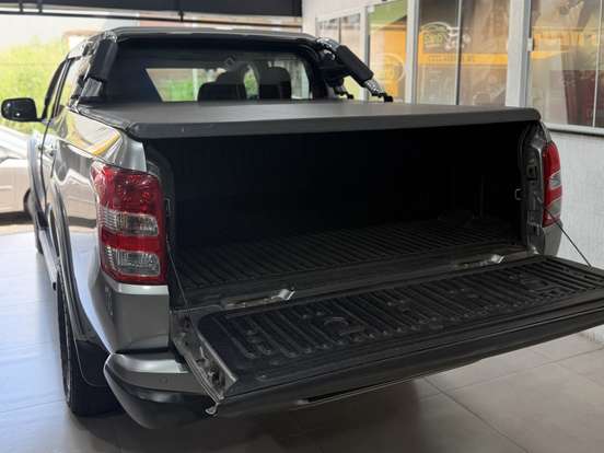 MITSUBISHI-L200 TRITON-2.4 16V TURBO DIESEL SPORT HPE CD 4P 4X4 AUTOMÁTICO MITSUBISHI-L200 TRITON-2016