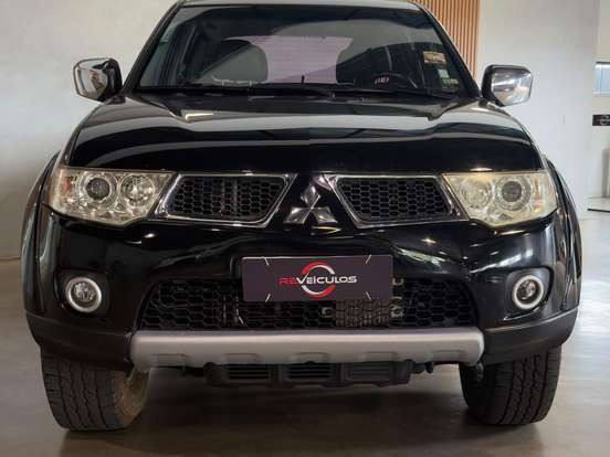 MITSUBISHI-L200 TRITON-3.5 HPE 4X4 CD V6 24V FLEX 4P AUTOMÁTICO MITSUBISHI-L200 TRITON-2013