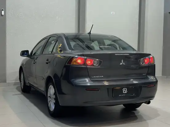 MITSUBISHI-LANCER-2.0 HLE 16V GASOLINA 4P AUTOMÁTICO MITSUBISHI-LANCER-2016