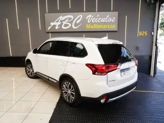 MITSUBISHI-OUTLANDER-2.0 16V GASOLINA 4P AUTOMÁTICO MITSUBISHI-OUTLANDER-2016