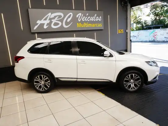 MITSUBISHI-OUTLANDER-2.0 16V GASOLINA 4P AUTOMÁTICO MITSUBISHI-OUTLANDER-2016