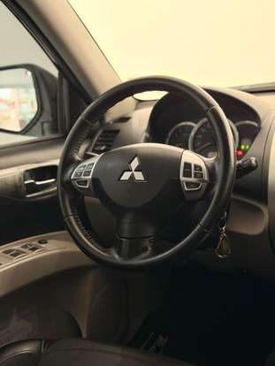 MITSUBISHI-PAJERO DAKAR-2013