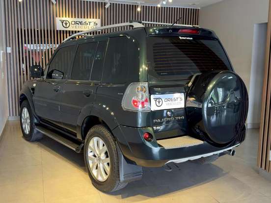 MITSUBISHI-PAJERO TR4-2010