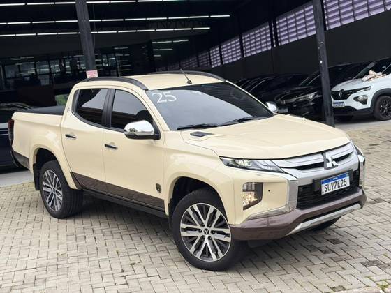 MITSUBISHI TRITON 2.4 BITURBO DIESEL CD HPE-S 4X4 AUTOMÁTICO