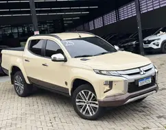 MITSUBISHI TRITON 2.4 BITURBO DIESEL CD HPE-S 4X4 AUTOMÁTICO MITSUBISHI TRITON 2.4 BITURBO DIESEL CD HPE-S 4X4 AUTOMÁTICO