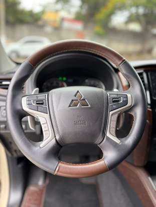 MITSUBISHI-TRITON-2.4 BITURBO DIESEL CD HPE-S 4X4 AUTOMÁTICO MITSUBISHI-TRITON-2024