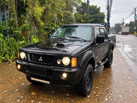 MITSUBISHI L200 2.5 GLS HPE 4X4 CD 8V TURBO DIESEL 4P MANUAL