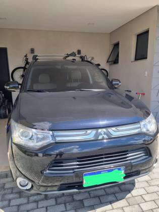 MITSUBISHI OUTLANDER 3.0 GT 4X4 V6 24V GASOLINA 4P AUTOMÁTICO
