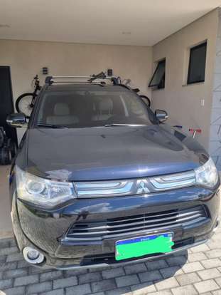 MITSUBISHI-OUTLANDER-2014