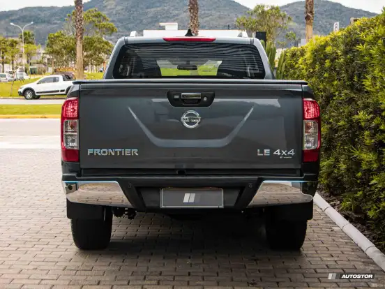 NISSAN-FRONTIER-2021