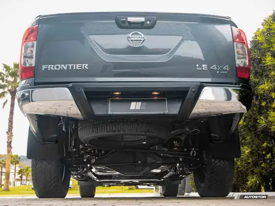 NISSAN-FRONTIER-2021