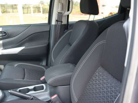 NISSAN-FRONTIER-2.3 16V TURBO DIESEL ATTACK CD 4X4 AUTOMÁTICO NISSAN-FRONTIER-2025