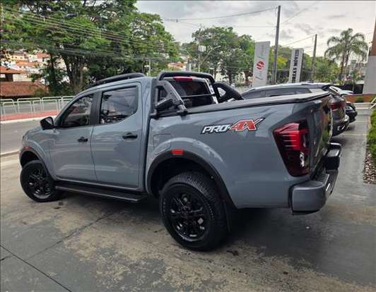 NISSAN-FRONTIER-2025