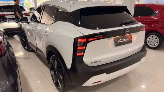 NISSAN-KICKS-2025