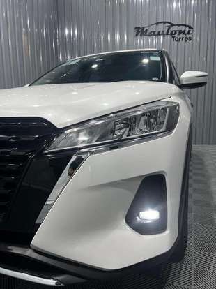 NISSAN-KICKS-2023