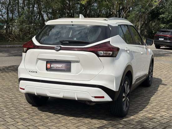 NISSAN-KICKS-2022
