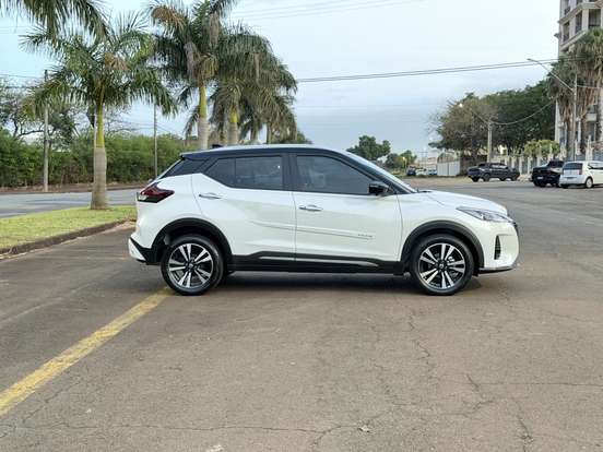 NISSAN-KICKS-2022