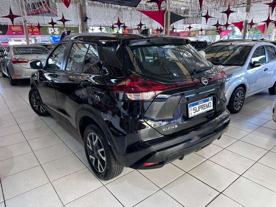 NISSAN-KICKS-2023