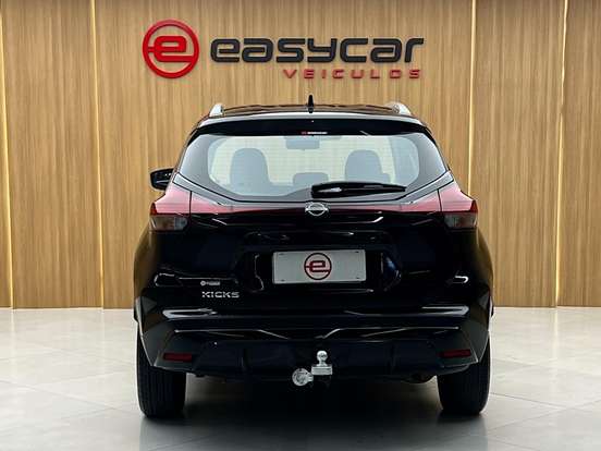 NISSAN-KICKS-2024