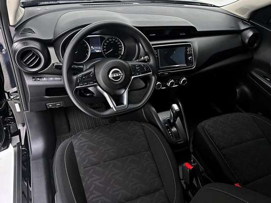 NISSAN-KICKS PLAY-2025