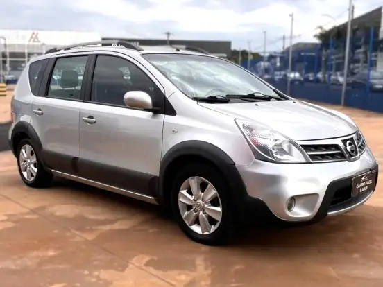 NISSAN-LIVINA-1.8 SL X-GEAR 16V FLEX 4P AUTOMÁTICO NISSAN-LIVINA-2013
