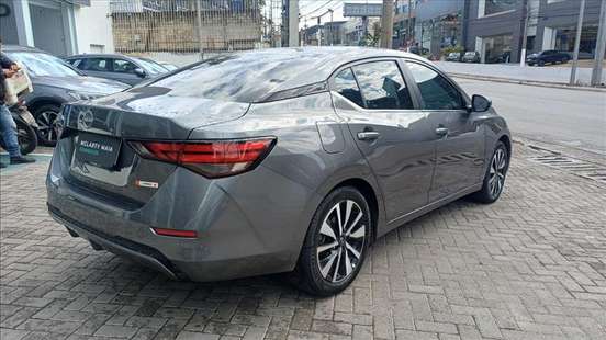 NISSAN-SENTRA-2024