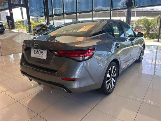 NISSAN-SENTRA-2024