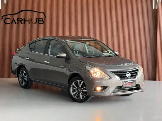NISSAN-VERSA-2020