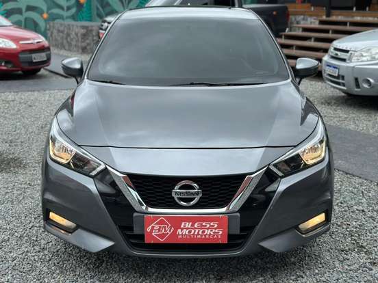 NISSAN-VERSA-2021