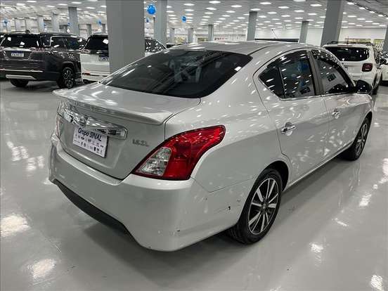 NISSAN-VERSA-2018