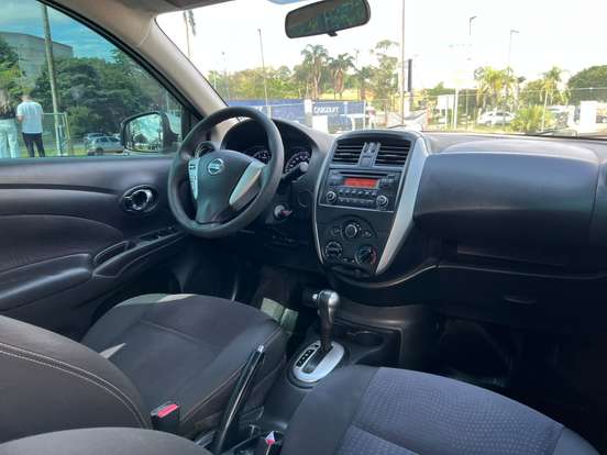 NISSAN-VERSA-1.6 16V FLEXSTART SV 4P XTRONIC NISSAN-VERSA-2017