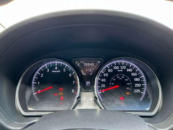 NISSAN-VERSA-2017