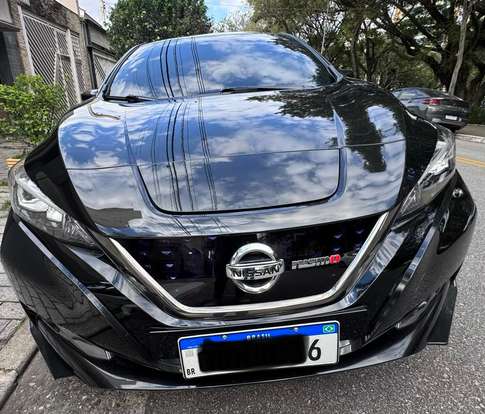 NISSAN-LEAF-2021