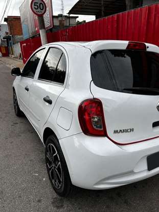 NISSAN-MARCH-2017