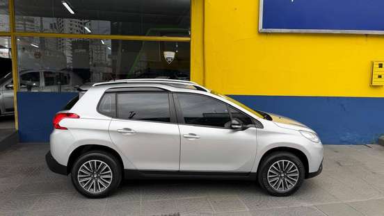 PEUGEOT-2008-2018