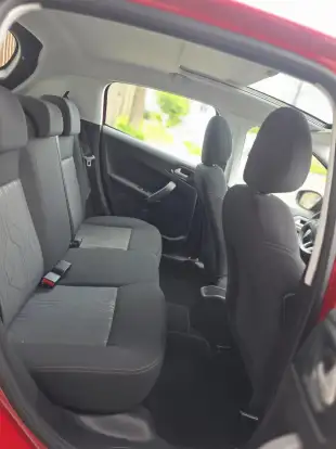 PEUGEOT-208-2017