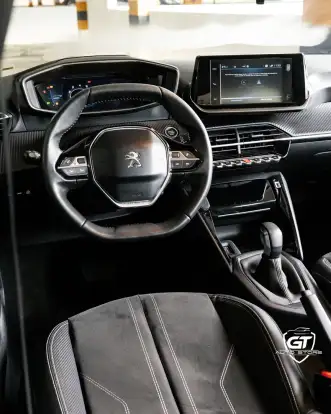 PEUGEOT-208-2020