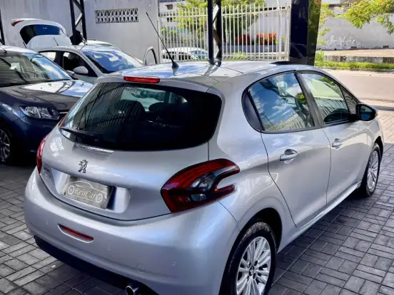 PEUGEOT-208-1.6 ALLURE 16V FLEX 4P AUTOMÁTICO PEUGEOT-208-2017