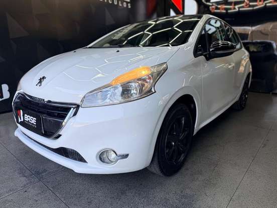 PEUGEOT-208-2015