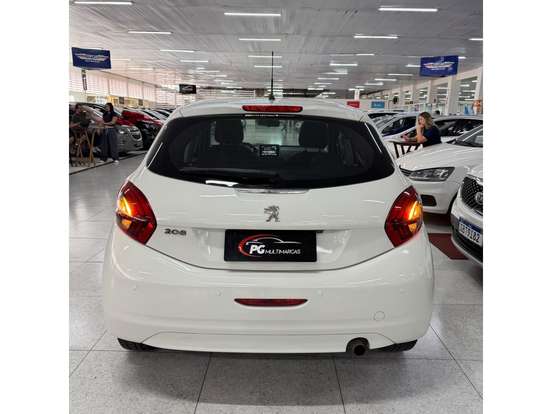 PEUGEOT-208-2019