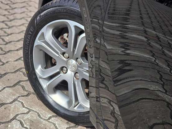 PEUGEOT-208-1.6 GRIFFE 16V FLEX 4P AUTOMÁTICO PEUGEOT-208-2015
