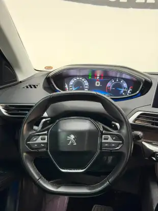 PEUGEOT-3008-2017