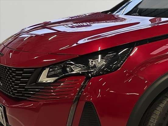 PEUGEOT-3008-2021
