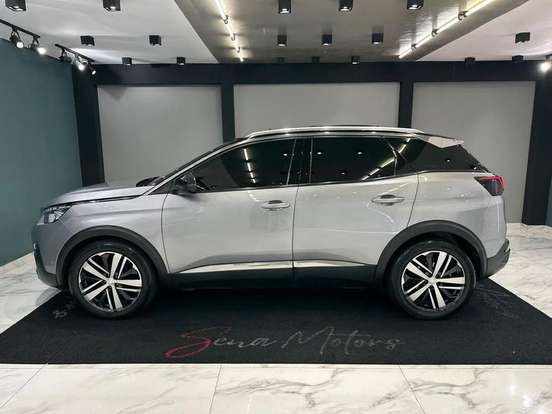 PEUGEOT-3008-2018